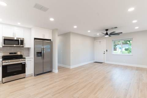 7430 Cocoanut Drive, Lake Worth FL - photo 6 of 17