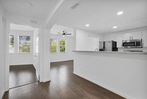 533 NE 3rd Avenue #230, Fort Lauderdale FL - photo 7 of 69