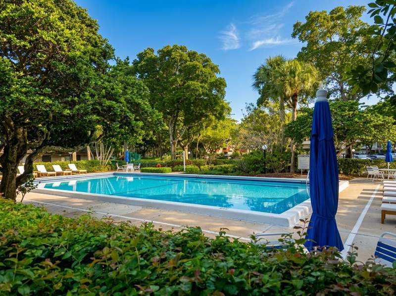 3 bedroom Condominium at 907 Cypress Terrace #201, No 97 Palm-Aire Country Club, Pompano Beach — photo 4