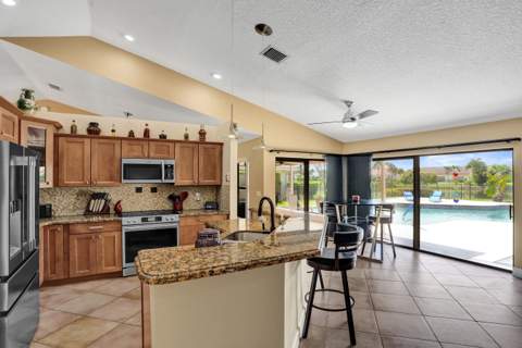 9255 Sun Pointe Drive, Boynton Beach FL - photo 12 of 46