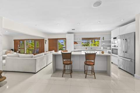 1513 NE 28th Drive, Wilton Manors FL - photo 13 of 37