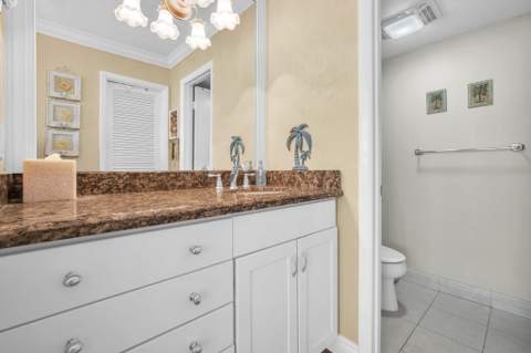 1239 Hillsboro Mile #202, Hillsboro Beach FL - photo 19 of 39
