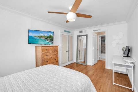 1239 Hillsboro Mile #202, Hillsboro Beach FL - photo 21 of 39