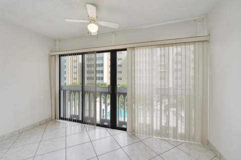 610 NE 12th Avenue #306, Hallandale Beach FL - photo 12 of 38