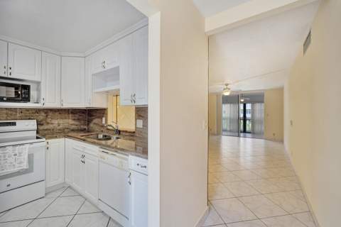 610 NE 12th Avenue #306, Hallandale Beach FL - photo 21 of 38