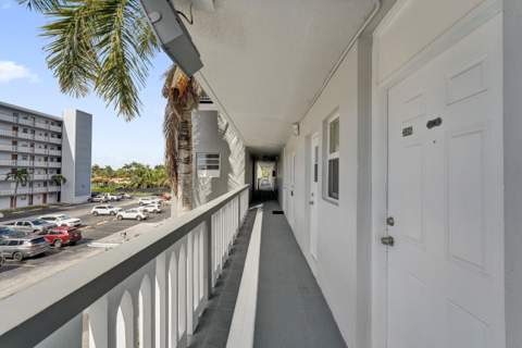 610 NE 12th Avenue #306, Hallandale Beach FL - photo 23 of 38