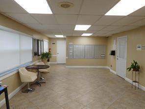 121 Golden Isles Drive #806, Hallandale Beach FL - photo 20 of 31