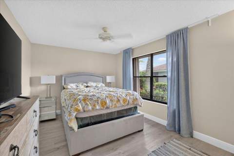 13355 Touchstone Place, Palm Beach Gardens FL - photo 18 of 42