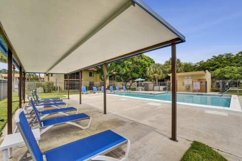 303 Lakeview Drive #102, Weston FL - photo 19 of 25