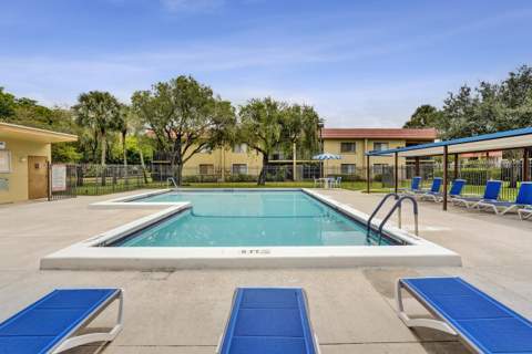 303 Lakeview Drive #102, Weston FL - photo 20 of 25
