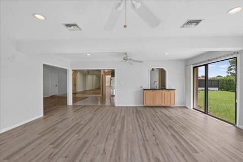 13257 Touchstone Place, Palm Beach Gardens FL - photo 8 of 35