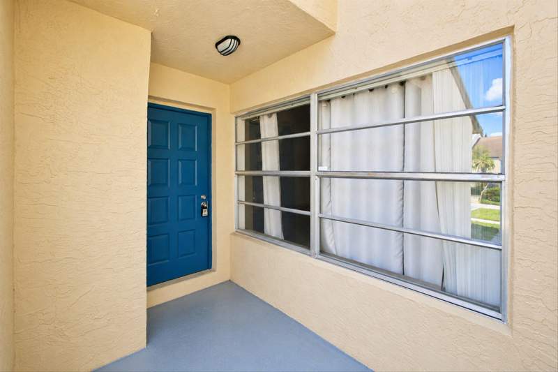 2 bedroom Townhouse at 7420 NW 34th Street, Inverrary 32 Sec Three, Lauderhill — photo 3