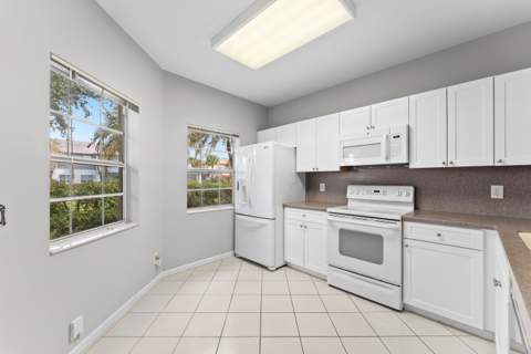 6705 Via Regina, Boca Raton FL - photo 11 of 35