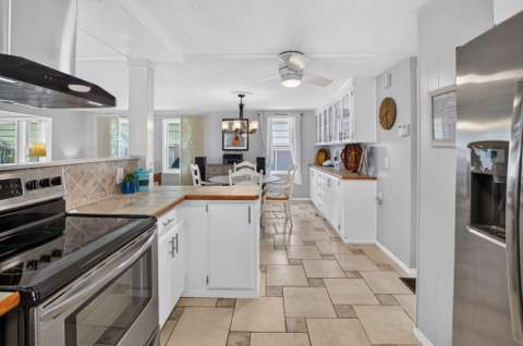 14011 Kingston Bay, Boynton Beach FL - photo 6 of 39