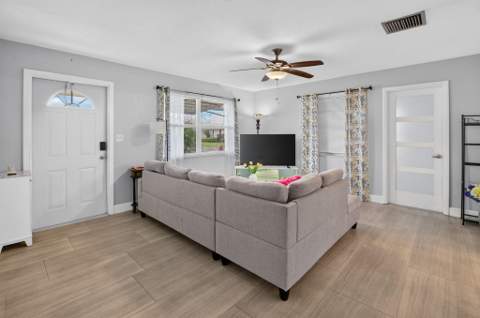 400 SW 8th Place, Boynton Beach FL - photo 6 of 83