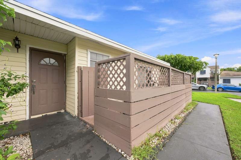 2 bedroom Villa at 251 W Hemingway Circle #251, Woodlake Shores, Margate — photo 4