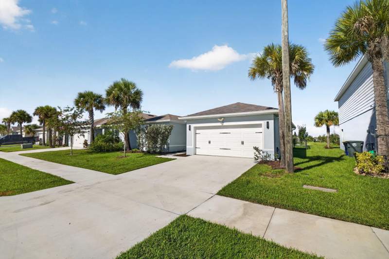 3 bedroom Single Family Residence at 501 Cherimoya Street, Avalon Crossing Phase II, Fort Pierce — photo 3