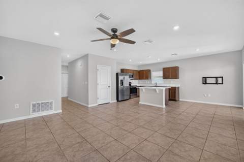 501 Cherimoya Street, Fort Pierce FL - photo 6 of 37