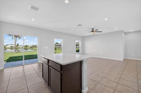 501 Cherimoya Street, Fort Pierce FL - photo 12 of 37