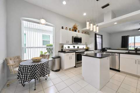 540 NW Lambrusco Drive, Port St. Lucie FL - photo 22 of 63