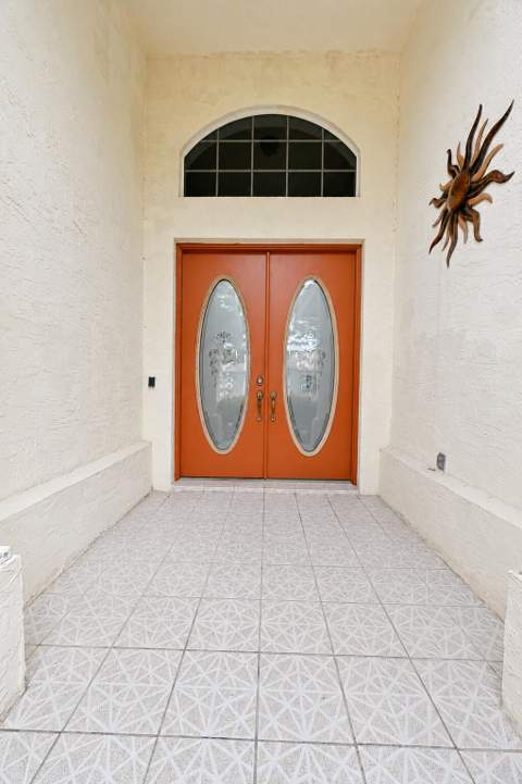 540 NW Lambrusco Drive, Port St. Lucie FL - photo 10 of 63
