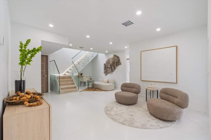 4 bedroom Single Family Residence at 440 NW 11th Avenue, Lake Floresta Park, Boca Raton — photo 5