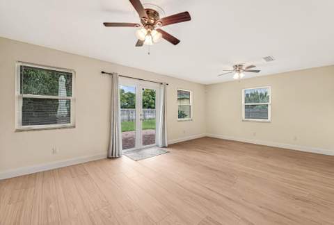427 Las Palmas Street, Royal Palm Beach FL - photo 21 of 42