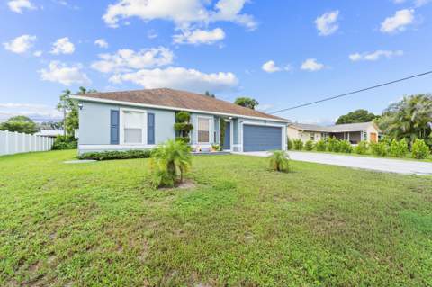 282 SE Walsh Terrace, Port St. Lucie FL - photo 6 of 37