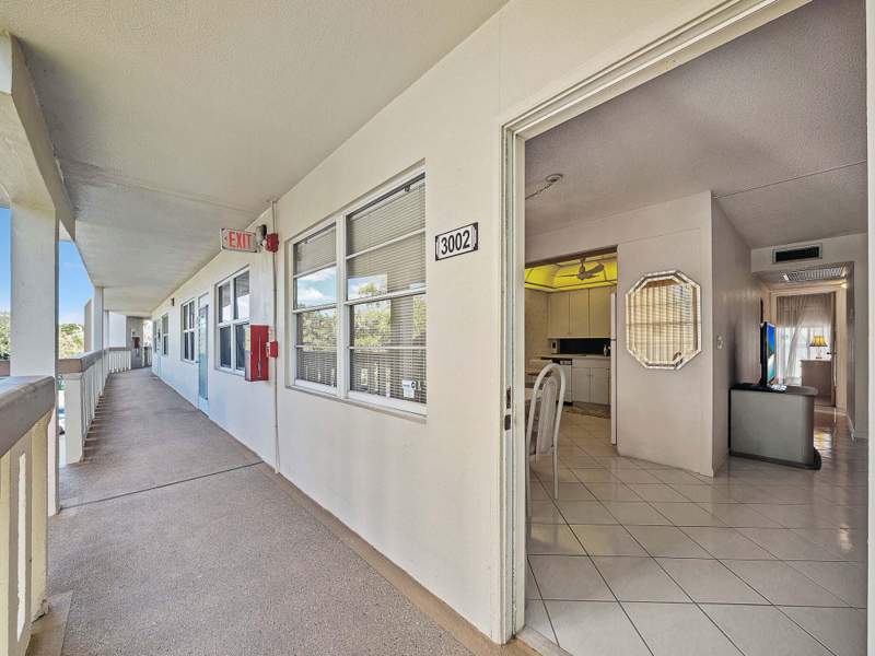 2 bedroom Condominium at 3002 Ventnor #G, Century Village East, Deerfield Beach — photo 4