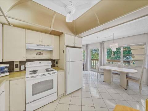 3002 Ventnor #G, Deerfield Beach FL - photo 6 of 40