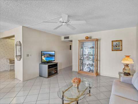3002 Ventnor #G, Deerfield Beach FL - photo 11 of 40