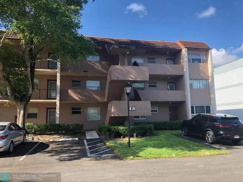 2 bedroom Condominium at 8350 Sands Point Boulevard #E310, Sands Point Condominium II, Tamarac — photo 2
