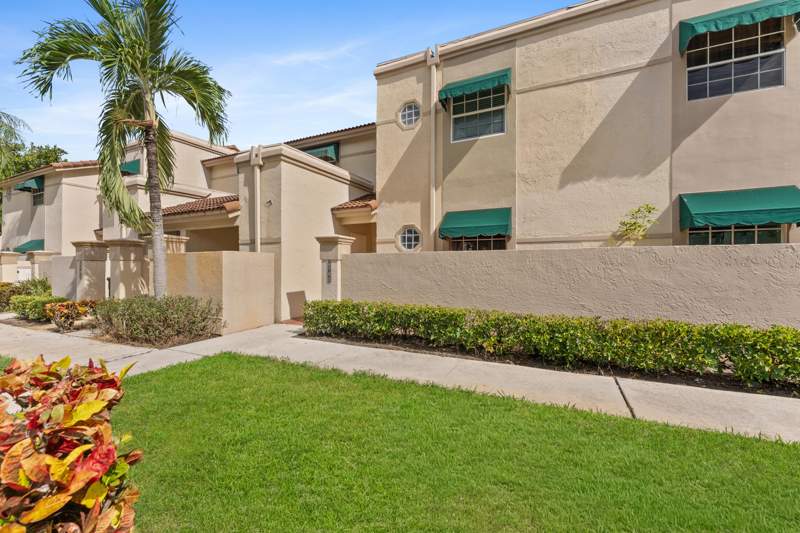 2 bedroom Condominium at 6705 Via Regina, Plum at Boca Pointe, Boca Raton — photo 3