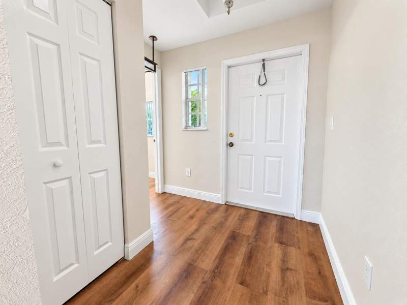 2 bedroom Townhouse at 4114 Emerald Vista, Emerald Lake Townhomes, Lake Worth — photo 2