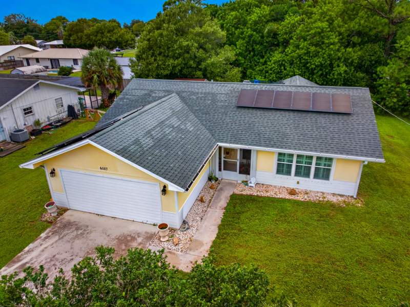 3 bedroom Single Family Residence at 6007 Raintree Trail, Indian River Estates -Unit 9, Fort Pierce — photo 2