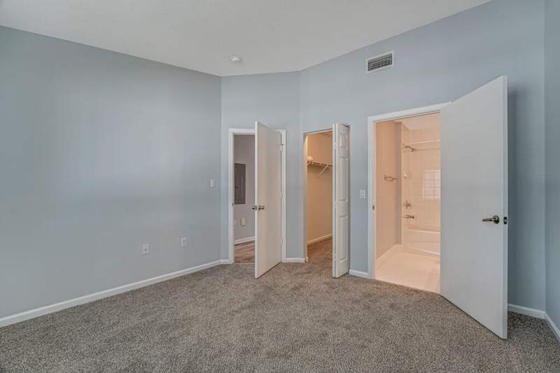 2 bedroom Condominium at 3810 N Jog Road #204, Cove At Briar Bay Condo, West Palm Beach — photo 4