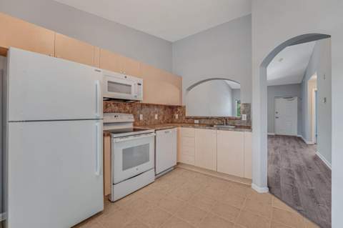 3810 N Jog Road #204, West Palm Beach FL - photo 10 of 29