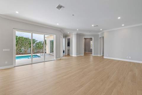 248 Honeysuckle Drive, Jupiter FL - photo 6 of 19