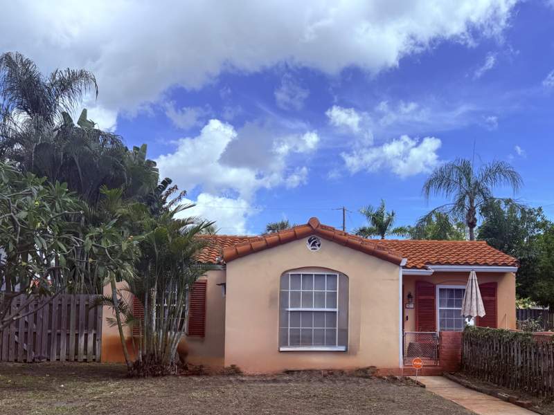 3 bedroom Single Family Residence at 427 37TH Street, NORTHWOOD ADD, West Palm Beach — photo 1