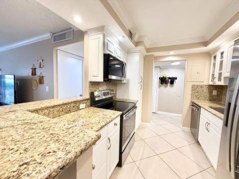 950 Ponce De Leon Road #104, Boca Raton FL - photo 6 of 44