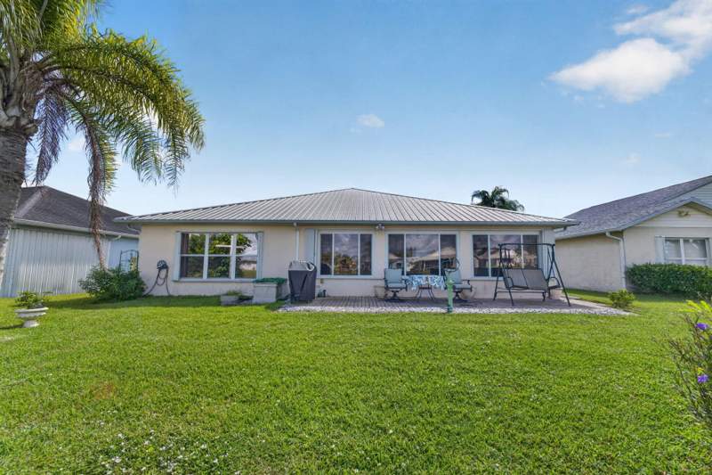 3 bedroom Single Family Residence at 6701 Alemendra Street, Spanish Lakes Fairways NE Phase, Fort Pierce — photo 3