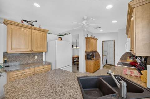 6701 Alemendra Street, Fort Pierce FL - photo 9 of 36