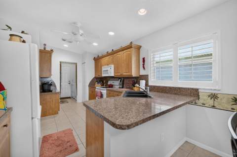 6701 Alemendra Street, Fort Pierce FL - photo 11 of 36