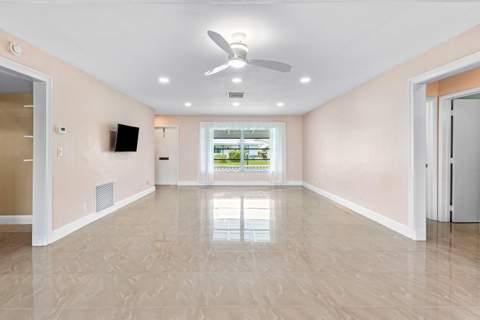 106 NW 10th Court, Boynton Beach FL - photo 10 of 60