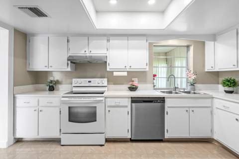 106 NW 10th Court, Boynton Beach FL - photo 12 of 60
