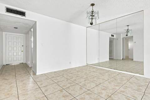 3280 Spanish Moss Terrace #403, Lauderhill FL - photo 8 of 28