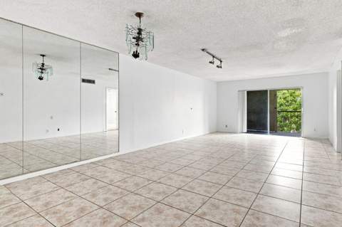 3280 Spanish Moss Terrace #403, Lauderhill FL - photo 7 of 28