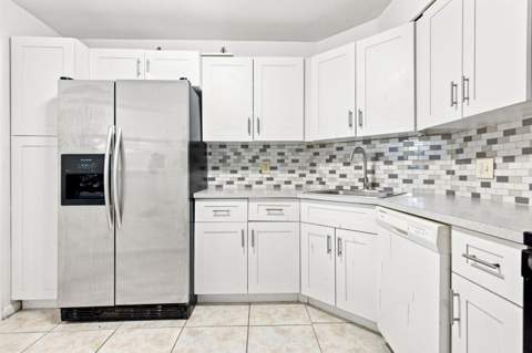 3280 Spanish Moss Terrace #403, Lauderhill FL - photo 11 of 28