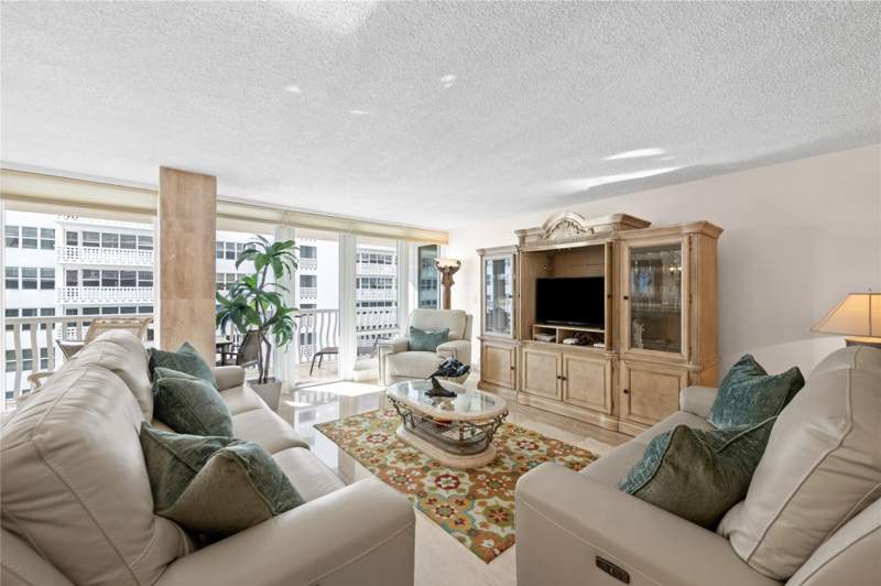 2 bedroom Condominium at 4020 Galt Ocean Drive #808, Ocean Club Condo, Fort Lauderdale — photo 4