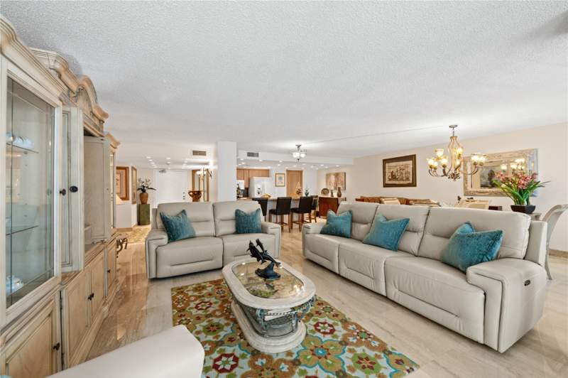 2 bedroom Condominium at 4020 Galt Ocean Drive #808, Ocean Club Condo, Fort Lauderdale — photo 5